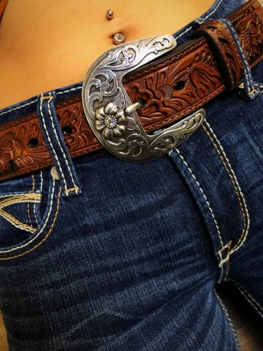 NOCONA- Women’s Tooled Leather Belt